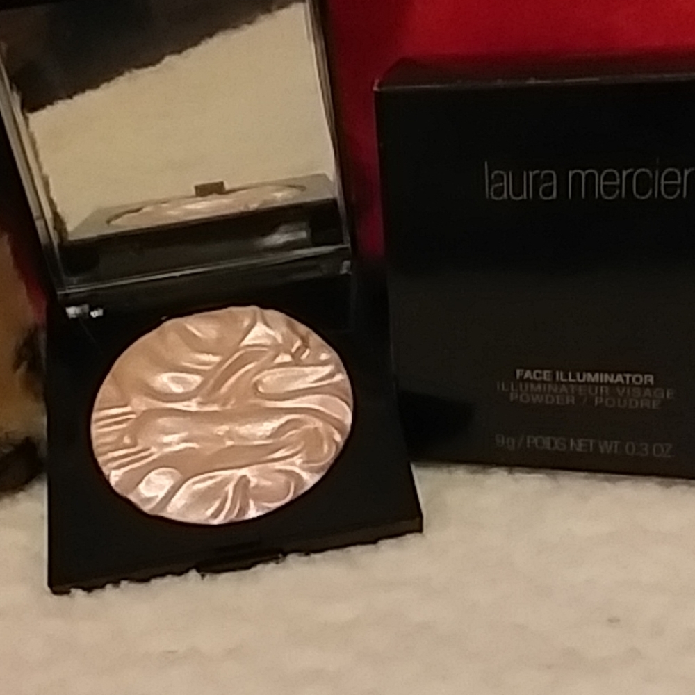 Laura Mercier
